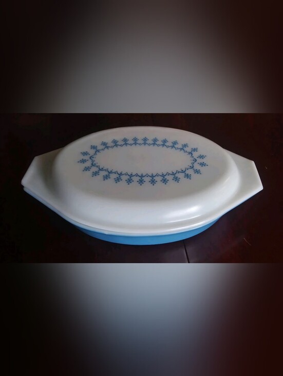 Pyrex Other - Vintage Pyrex USA 063 Blue Snowflake Garland, 1QT Divided Casserole Dish